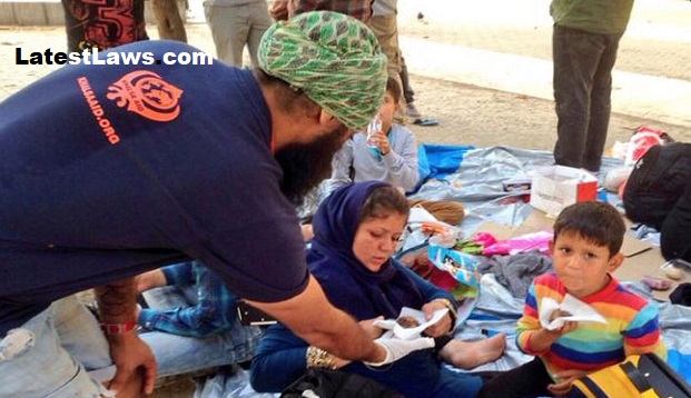 Sikh NGO Khalsa Aid providing iftar meals